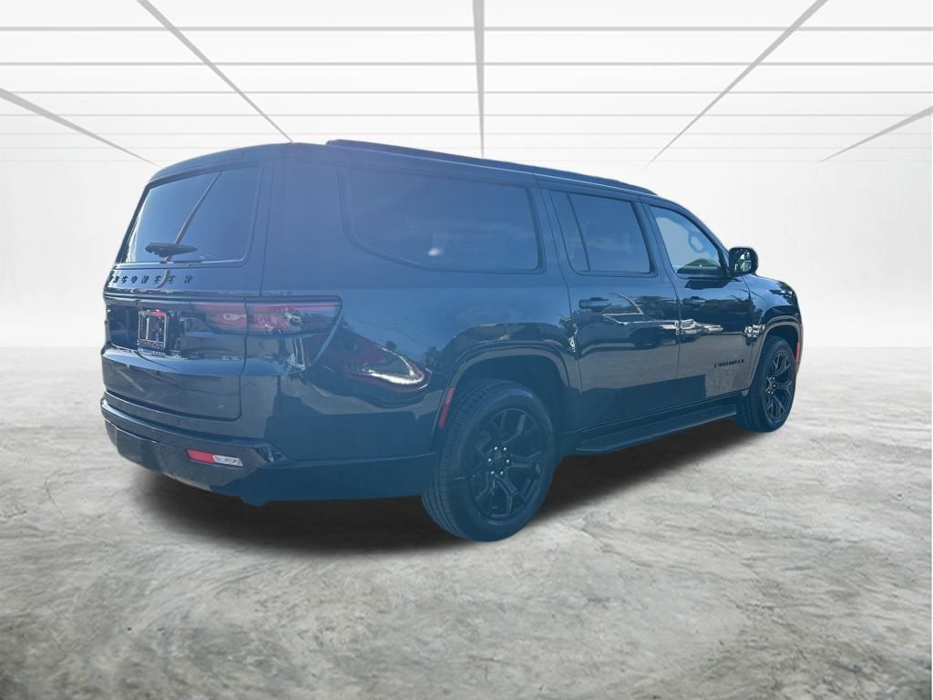 2025 Jeep Wagoneer L Series II photo 2