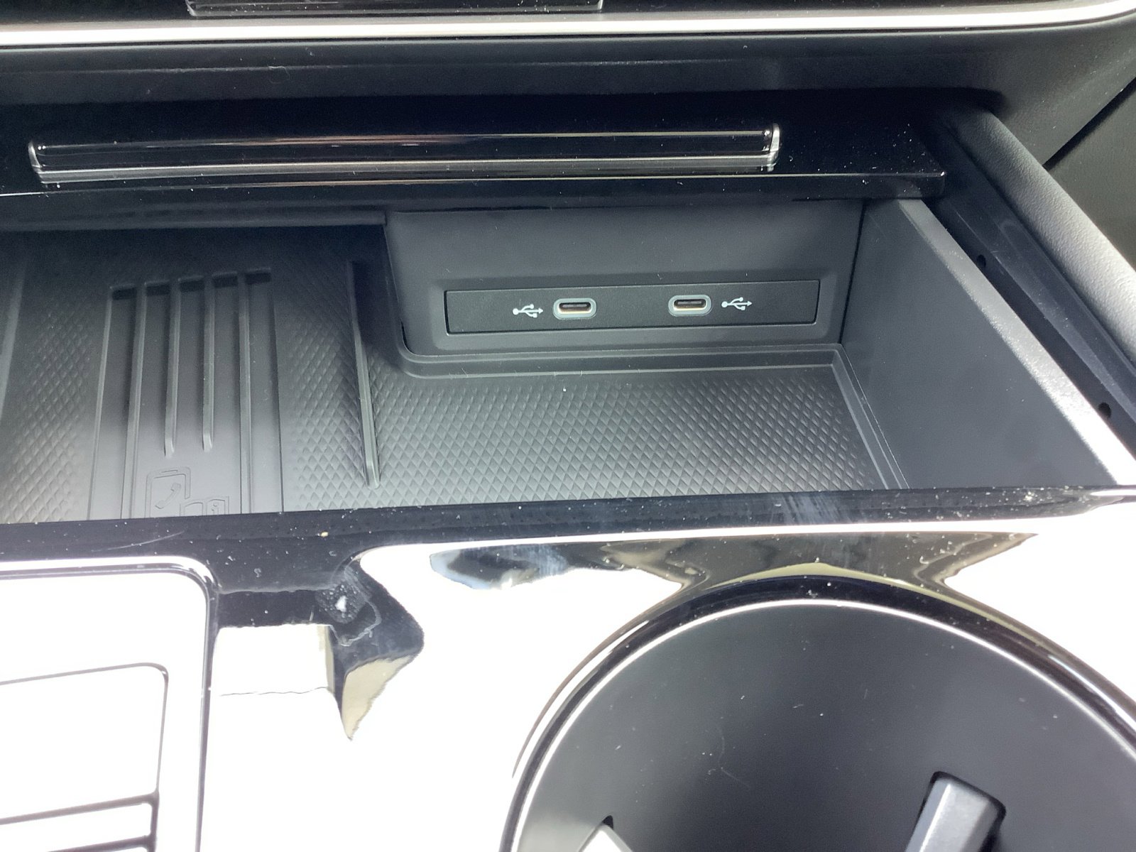2025 Volkswagen Atlas Peak Edition SE photo 21