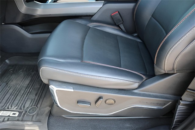 2023 Ford F-150 Lariat photo 13