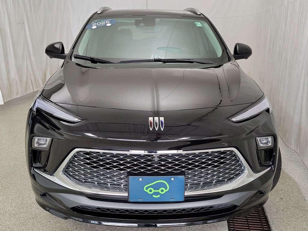 2025 Buick Encore GX Avenir photo 4