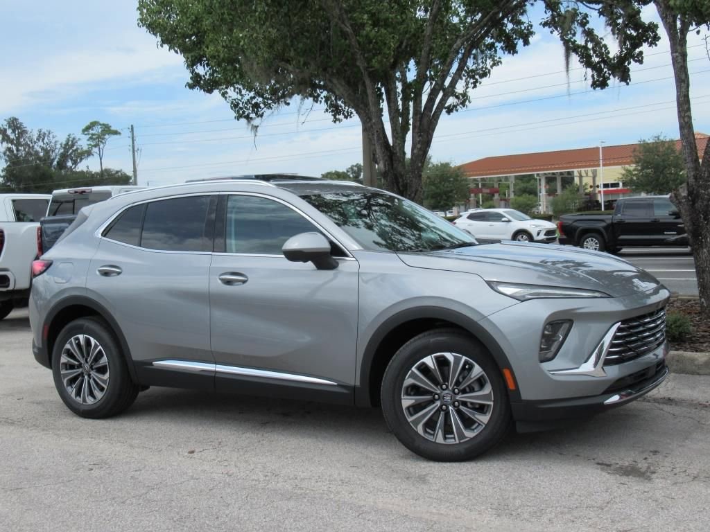 2025 Buick Envision Preferred photo 2