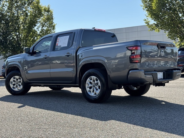 2024 Nissan Frontier SV Crew Cab photo 2