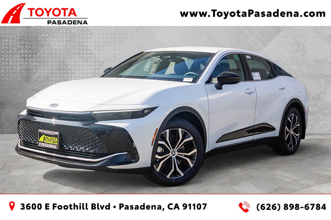 2026 Toyota Crown XLE's photo