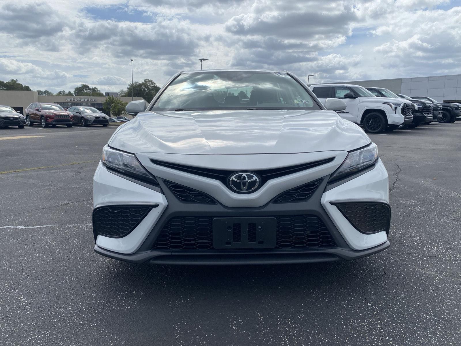 2023 Toyota Camry SE photo 2