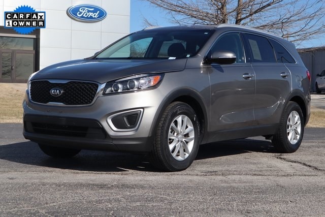 Used 2018 Kia Sorento LX with VIN 5XYPG4A36JG358550 for sale in Hurst, TX
