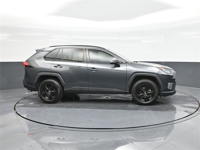 2020 Toyota RAV4 XLE photo 22
