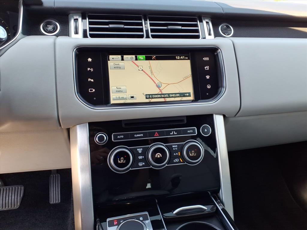 2016 Land Rover Range Rover HSE photo 8