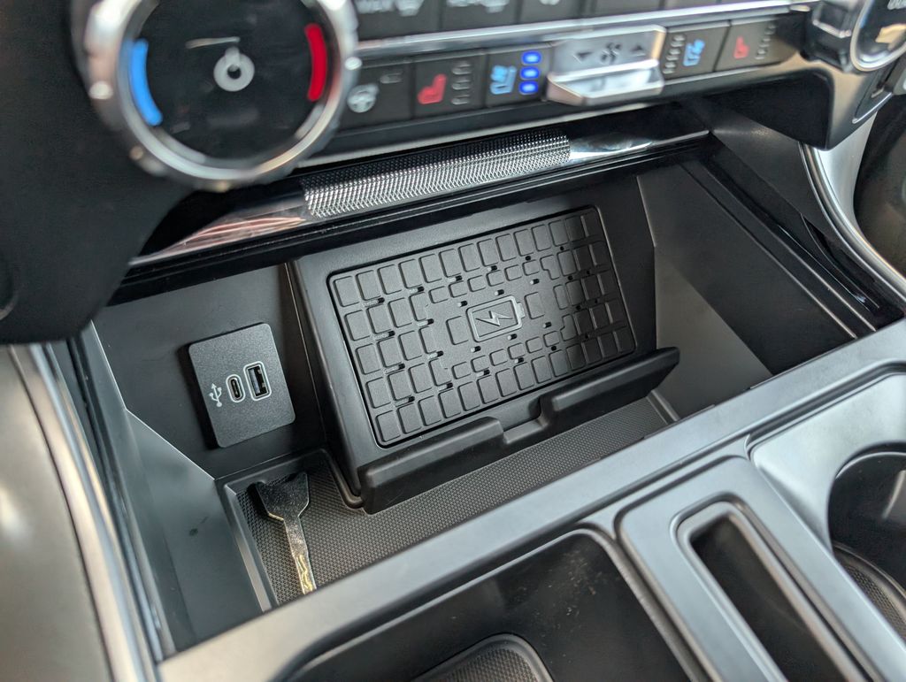 2025 Ford F-150 Lariat photo 12