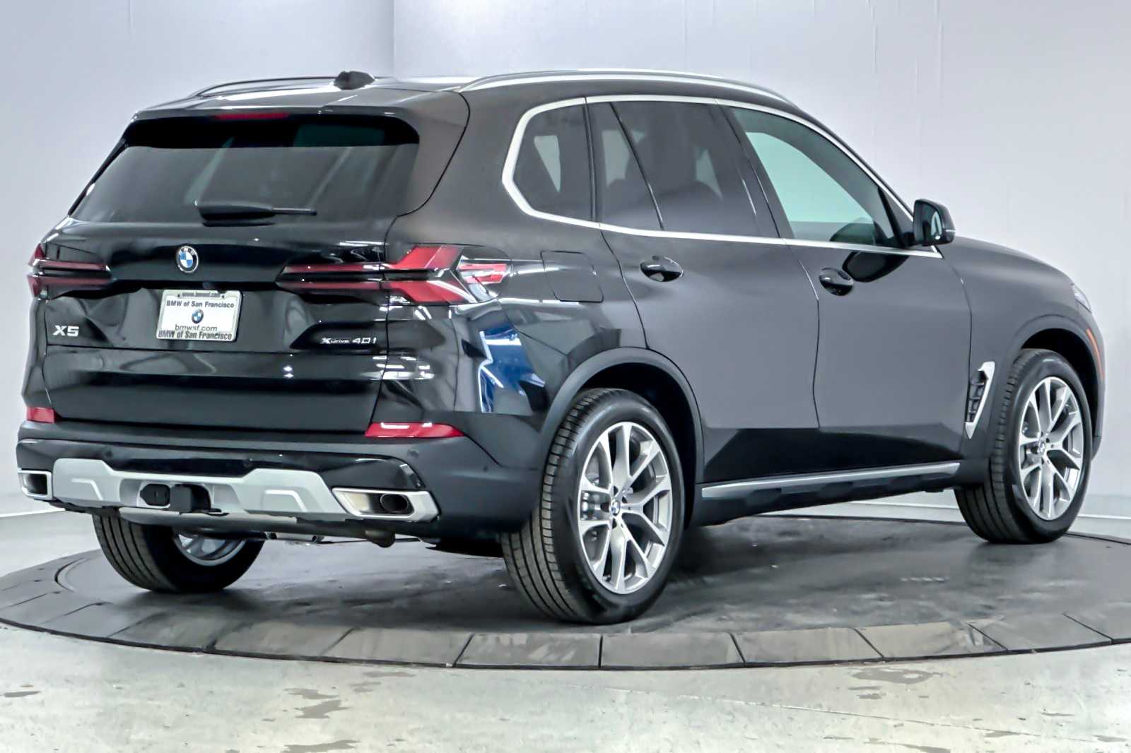 New 2026 Black Sapphire Metallic BMW xDrive40i image 2