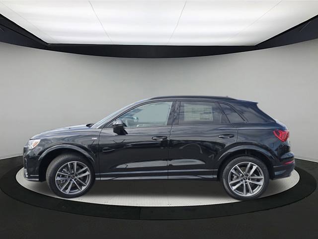 2025 Audi Q3 S line Premium photo 4