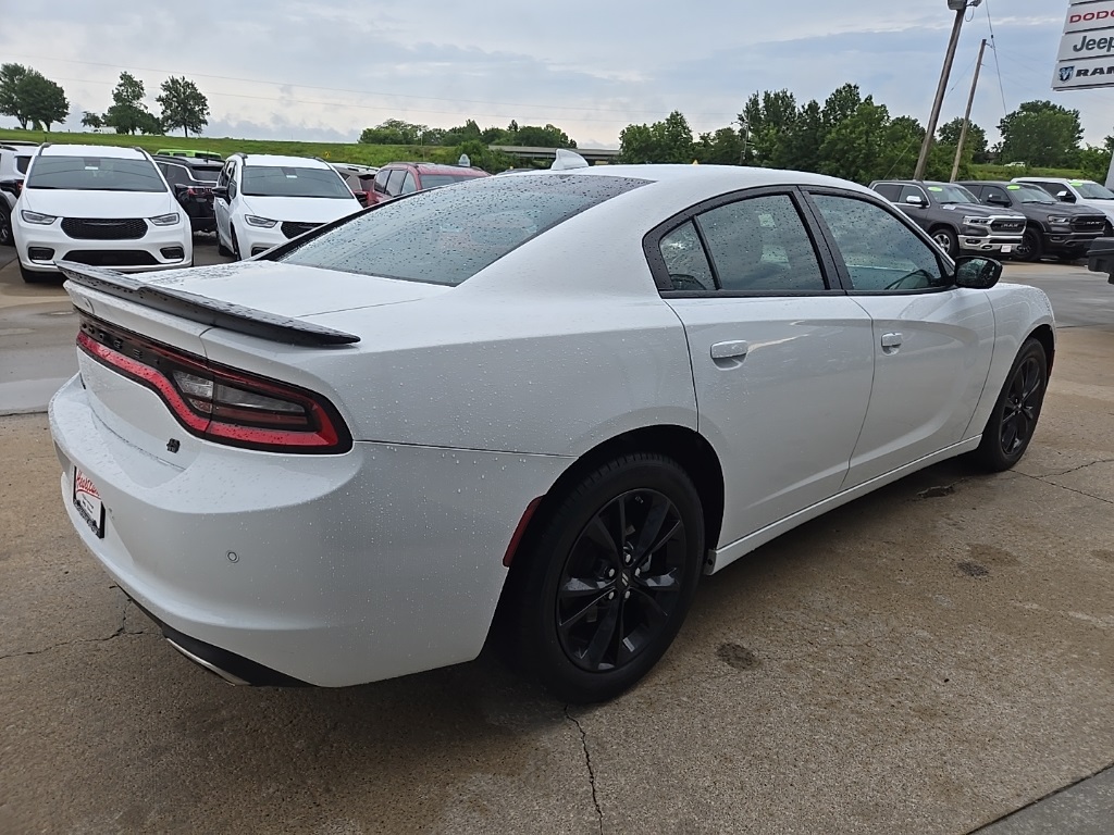 2022 Dodge Charger SXT photo 11