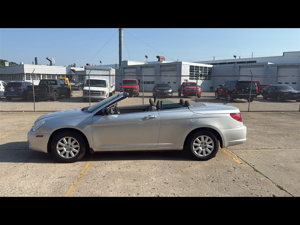 2008 Chrysler Sebring LX photo 3