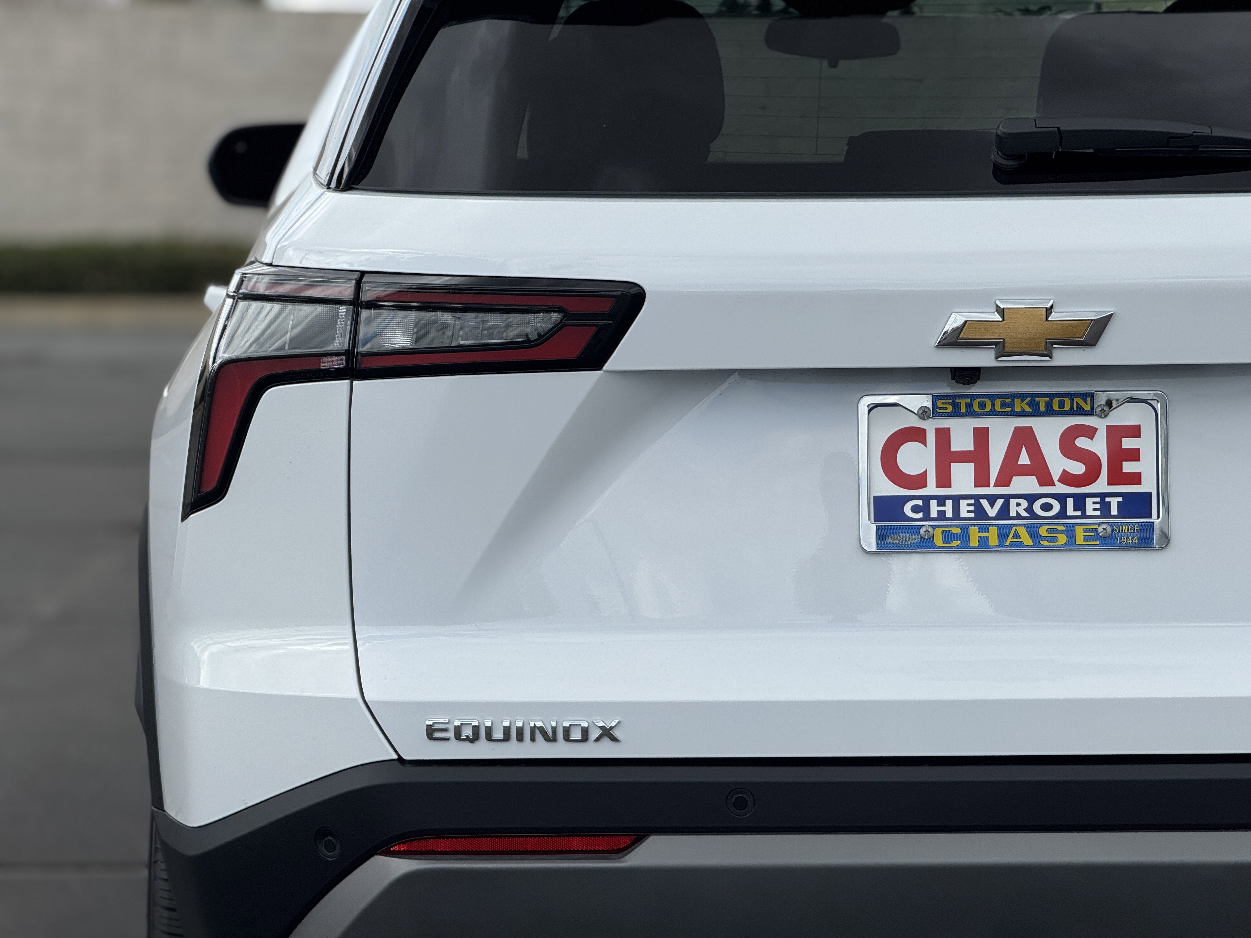2026 Chevrolet Equinox LT photo 2