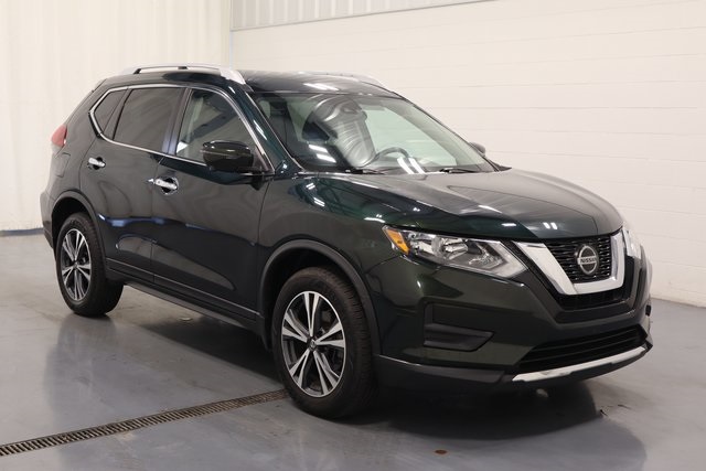 2019 Nissan Rogue SV photo 2