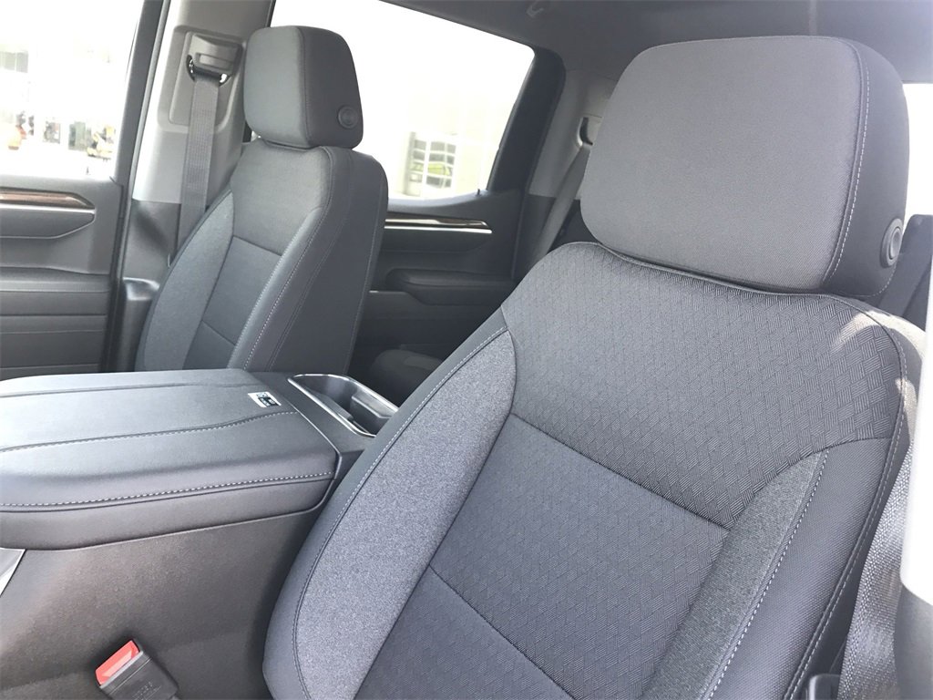 2025 Chevrolet Silverado 1500 LT photo 11