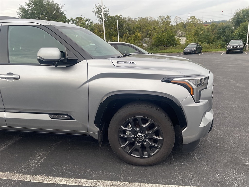 2024 Toyota Sequoia Platinum photo 4