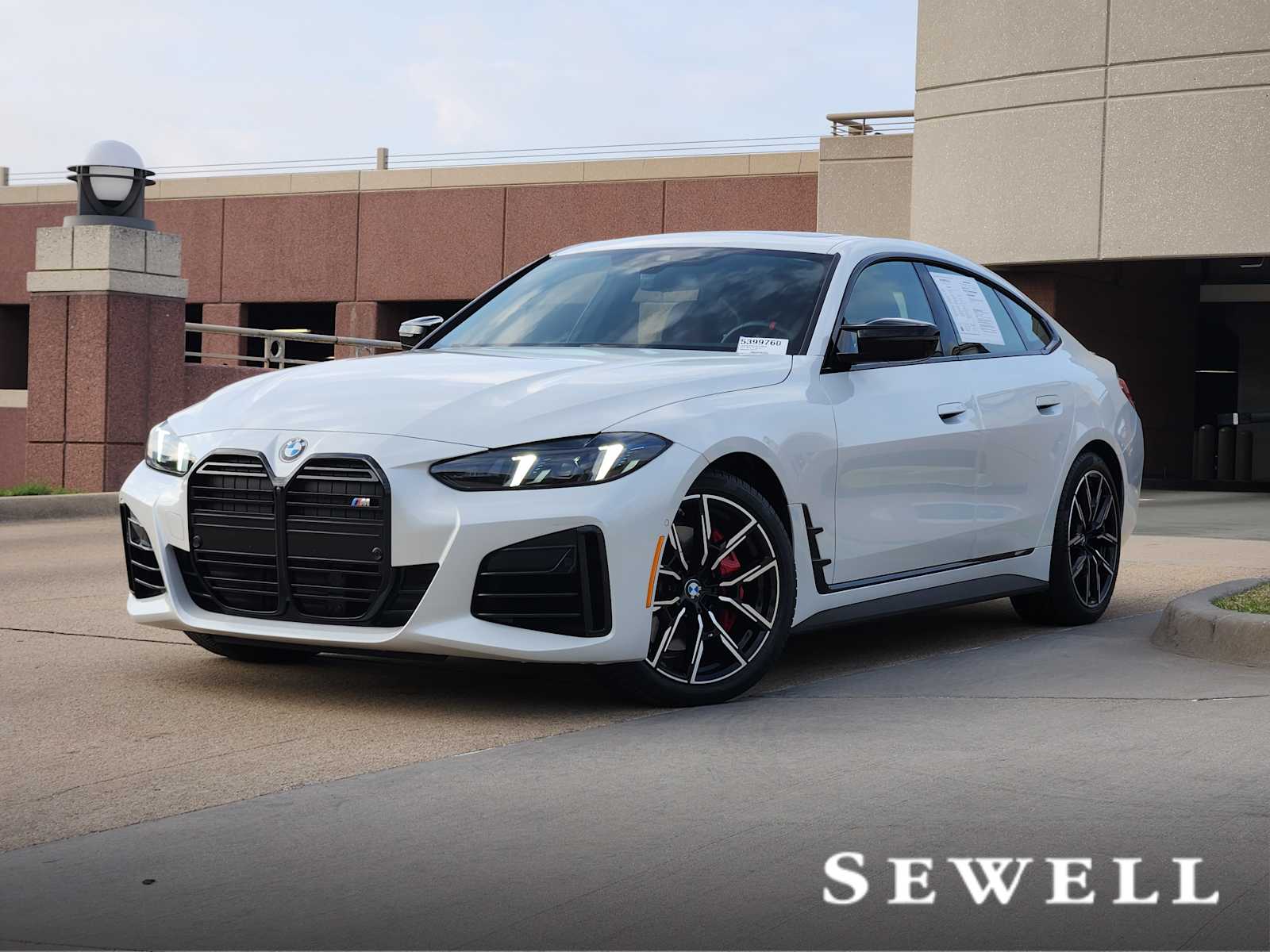 2025 BMW 4 Series M440i's photo