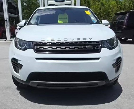 2019 Land Rover Discovery Sport SE photo 2