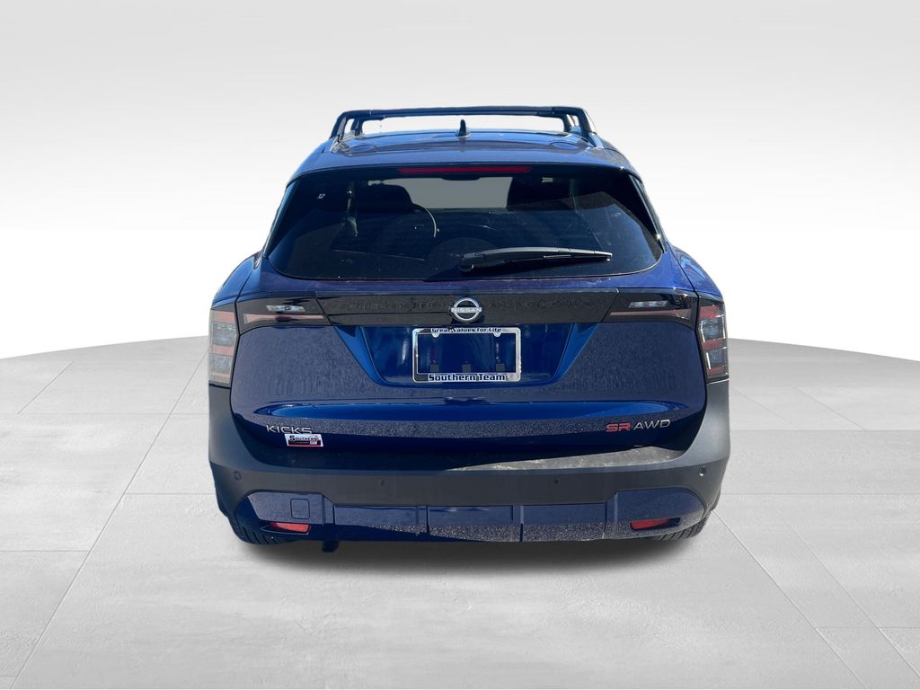 2026 Nissan Kicks SR photo 4