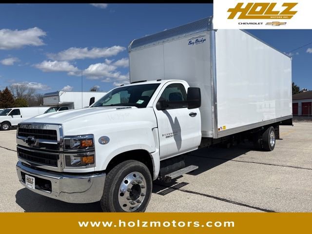 2024 Chevrolet Silverado 4500 Medium Duty Chassis Cab Work Truck's photo