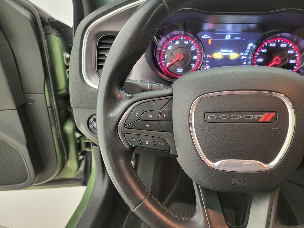 2018 Dodge Charger SXT photo 4