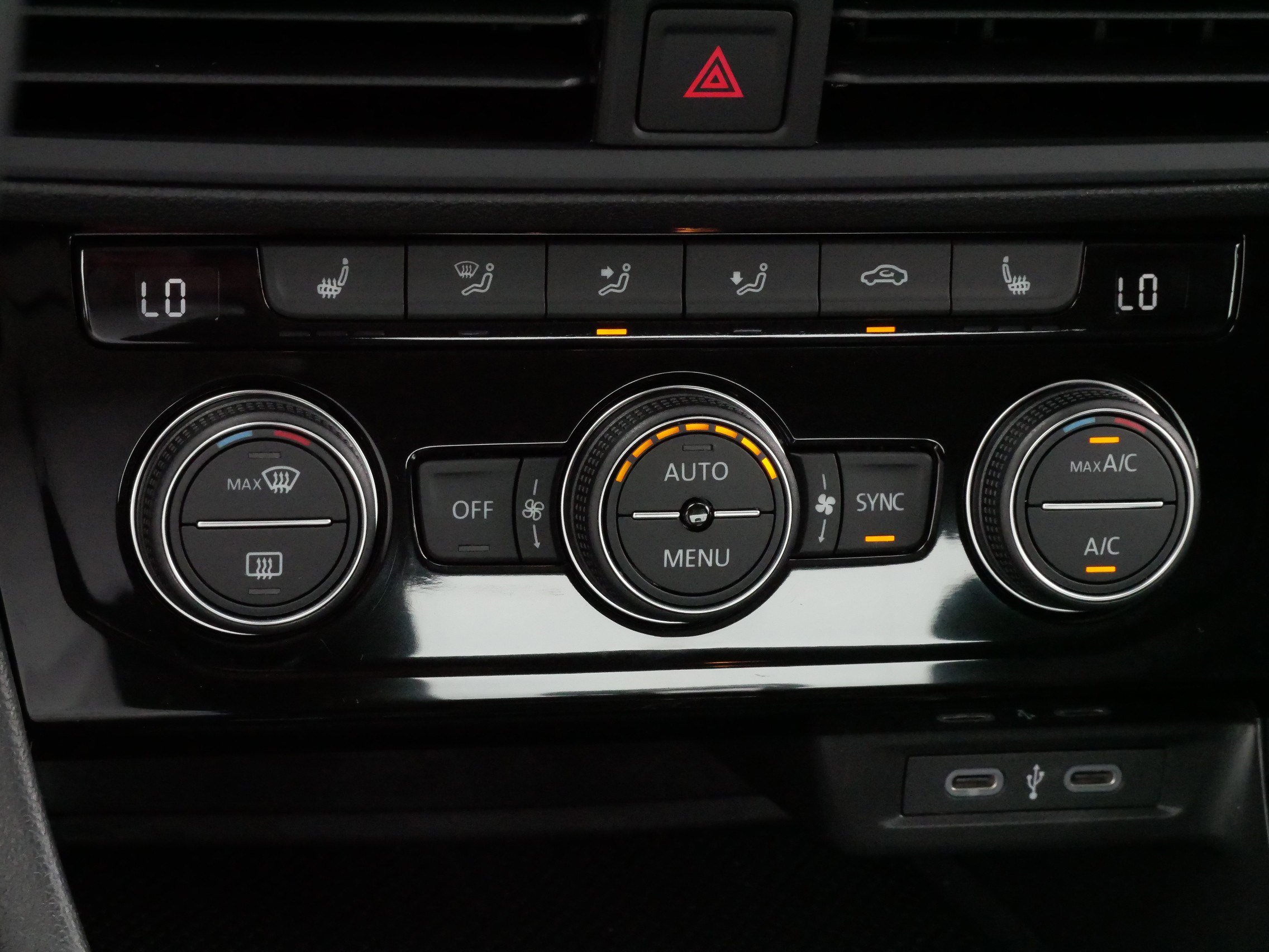 2024 Volkswagen Jetta SE photo 20