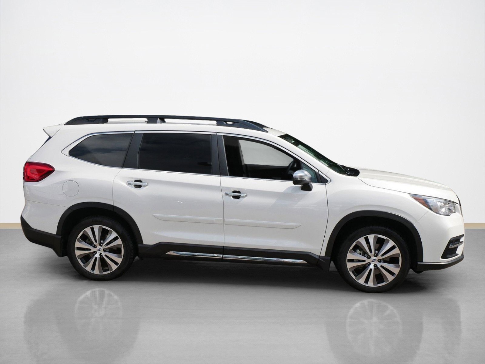 Used 2022 Subaru Ascent Touring with VIN 4S4WMARD0N3403925 for sale in Maplewood, Minnesota