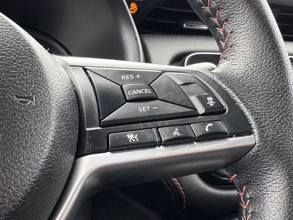 2022 Nissan Kicks SR photo 15