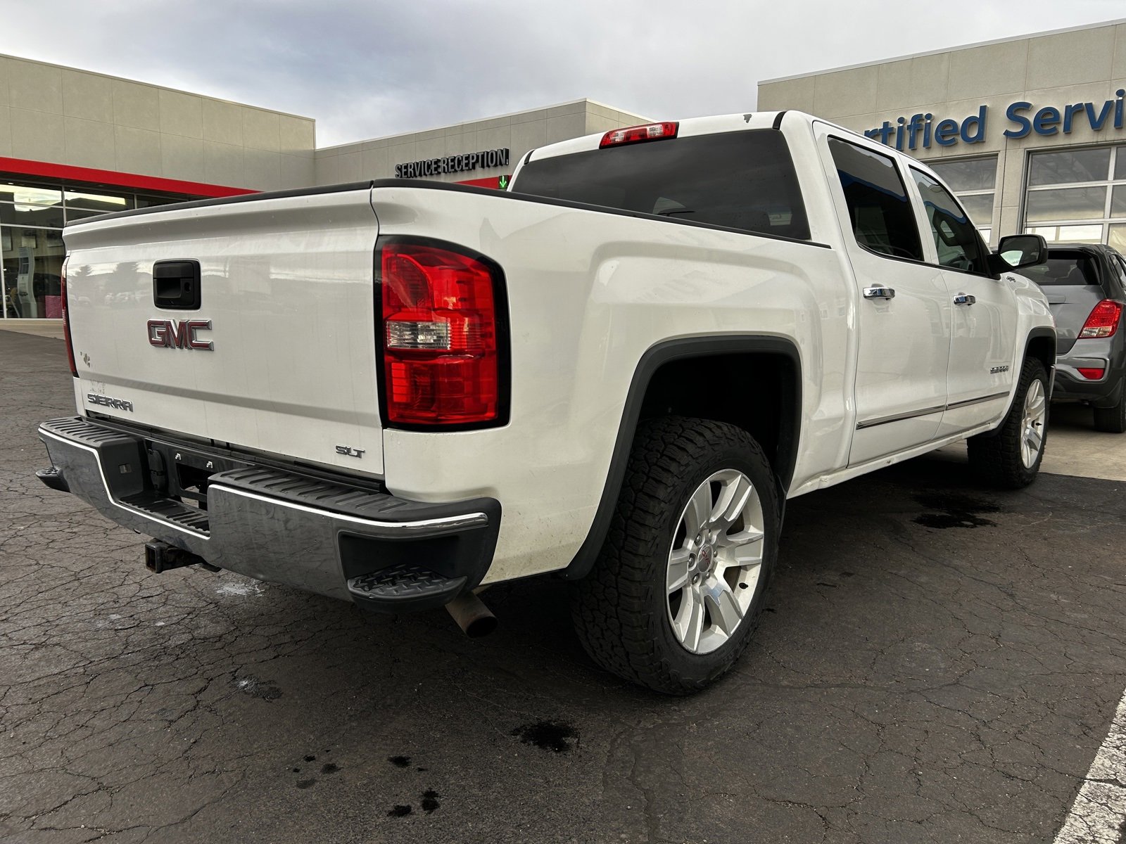 2015 Gmc Sierra 1500 SLT photo 2