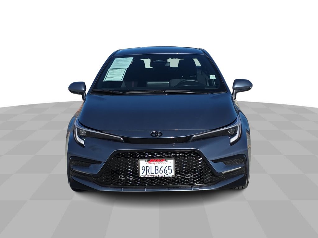 2025 Toyota Corolla SE photo 3