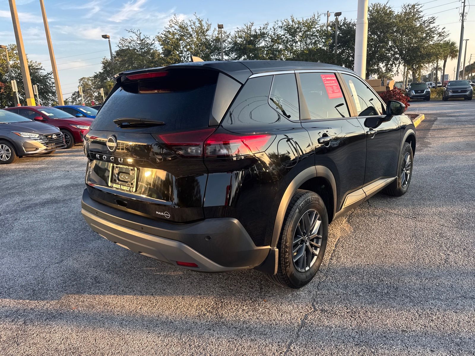 2023 Nissan Rogue S photo 4