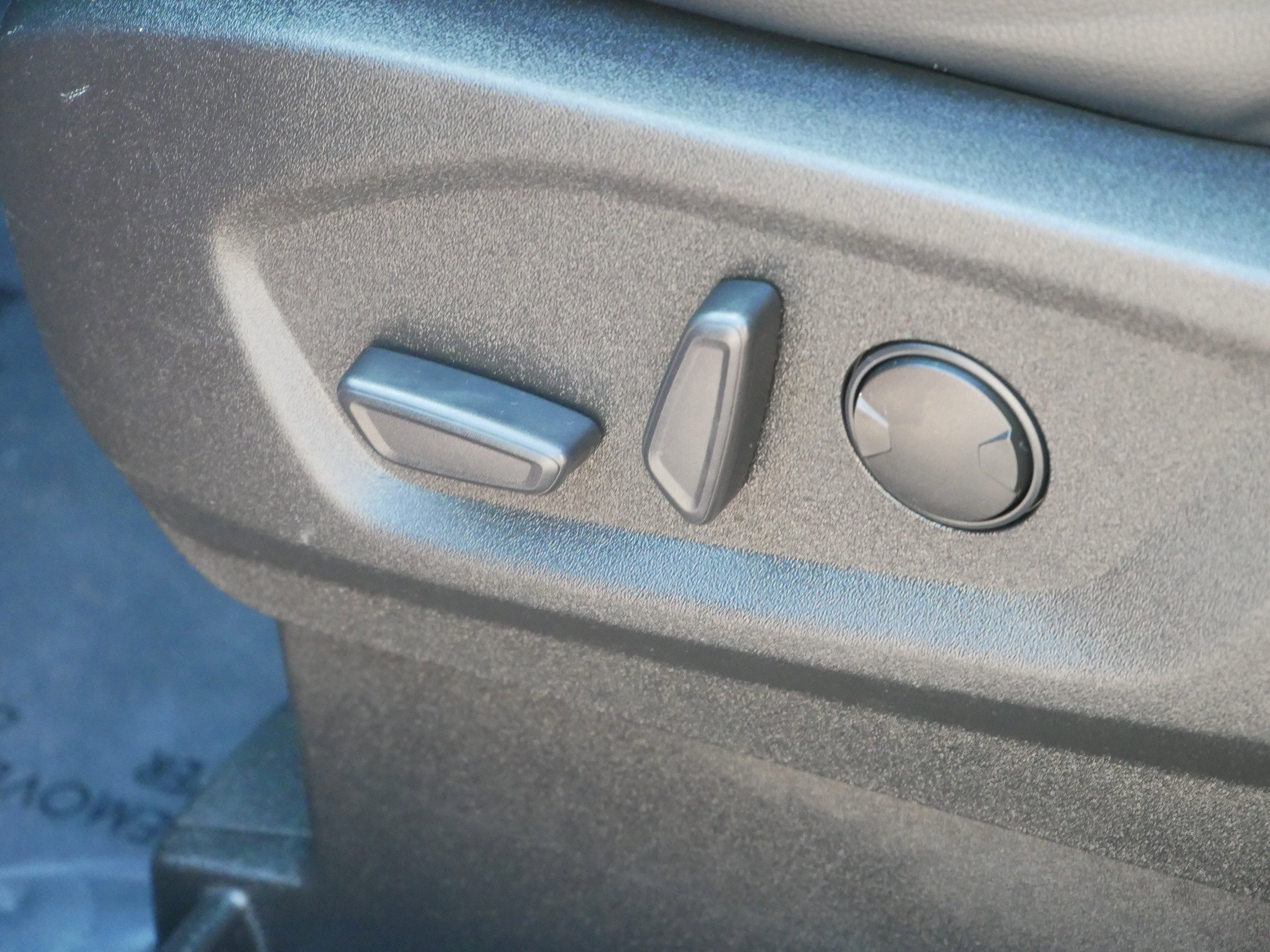 2023 Ford Edge SEL photo 12