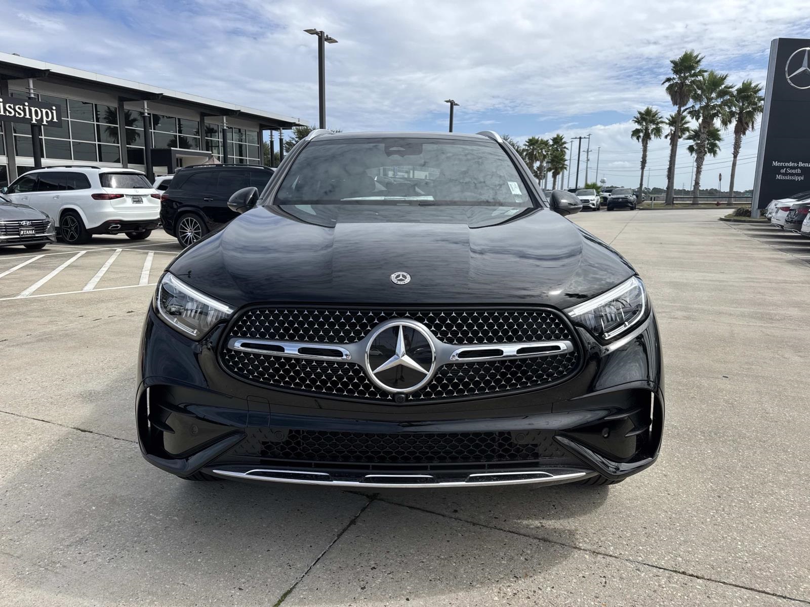 2026 Mercedes Benz GLC 300 photo 2