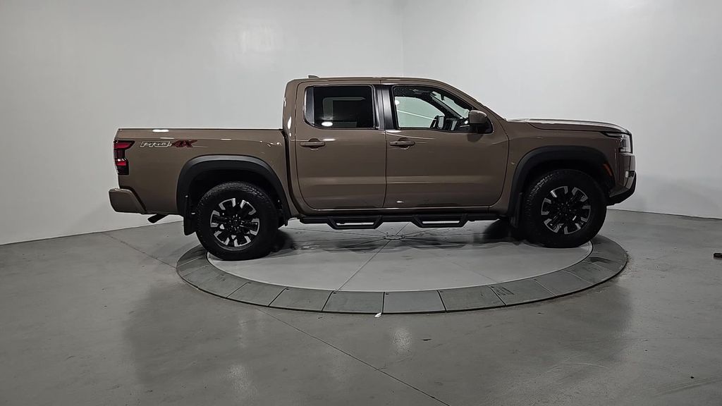 2023 Nissan Frontier PRO-4X photo 5