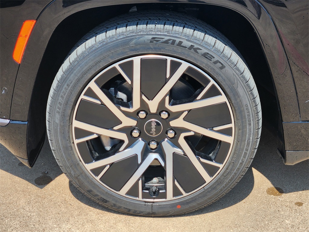 2025 Jeep Wagoneer S Limited photo 4