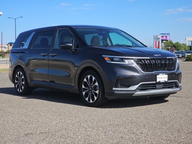 2024 Kia Carnival EX photo 2