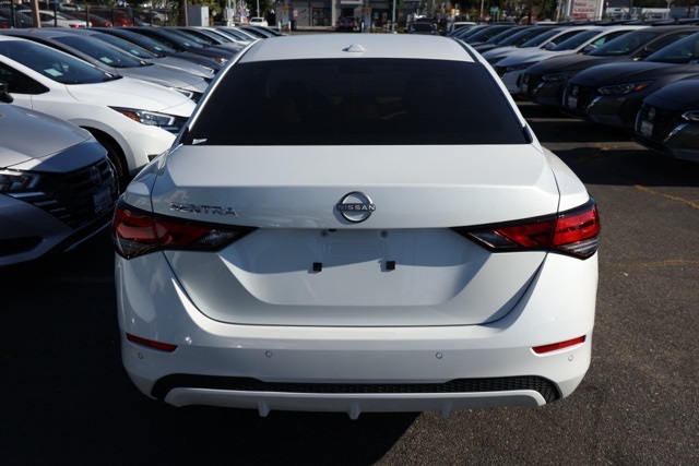 2025 Nissan Sentra SV photo 4