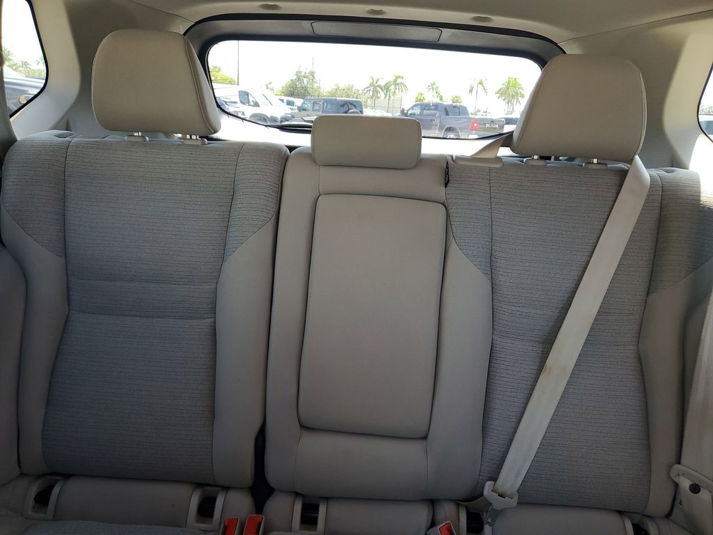 2023 Nissan Rogue SV photo 13