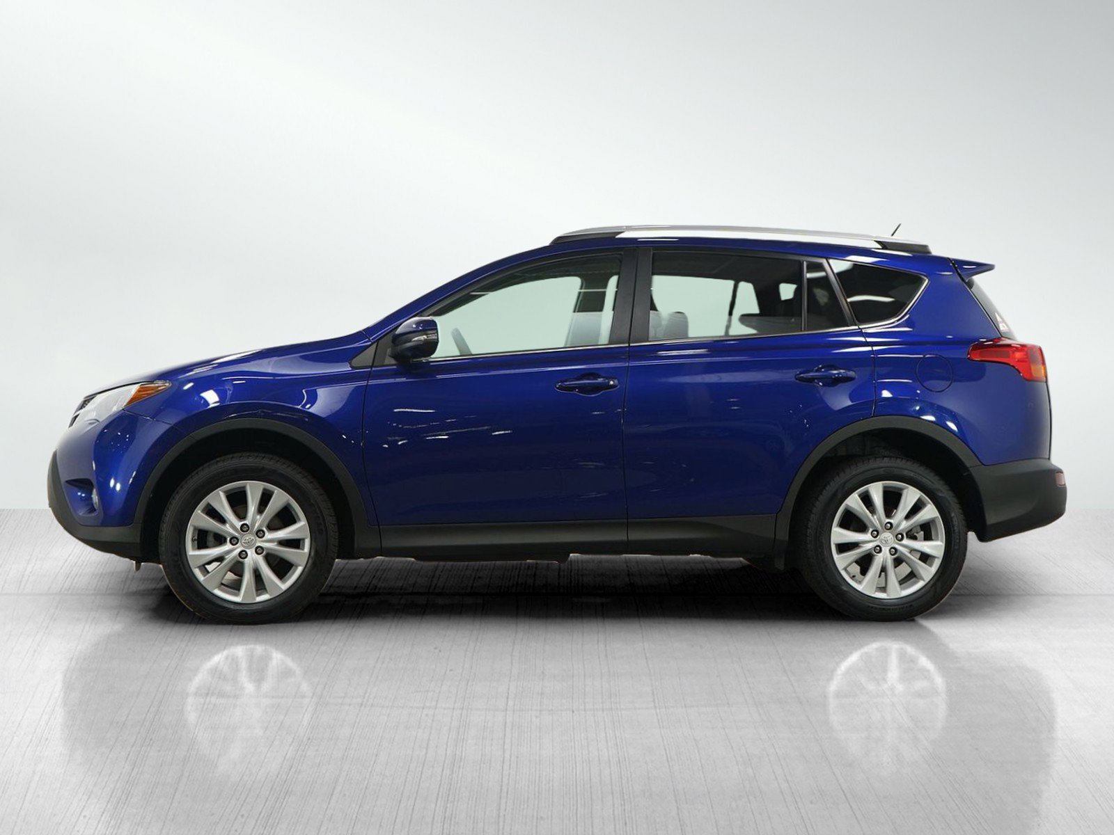Used 2014 Toyota RAV4 Limited with VIN 2T3DFREV3EW136070 for sale in Bloomington, Minnesota