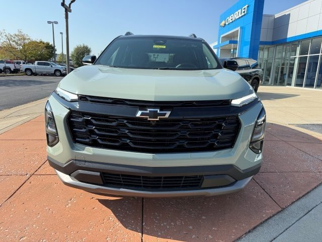 2026 Chevrolet Equinox LT photo 2