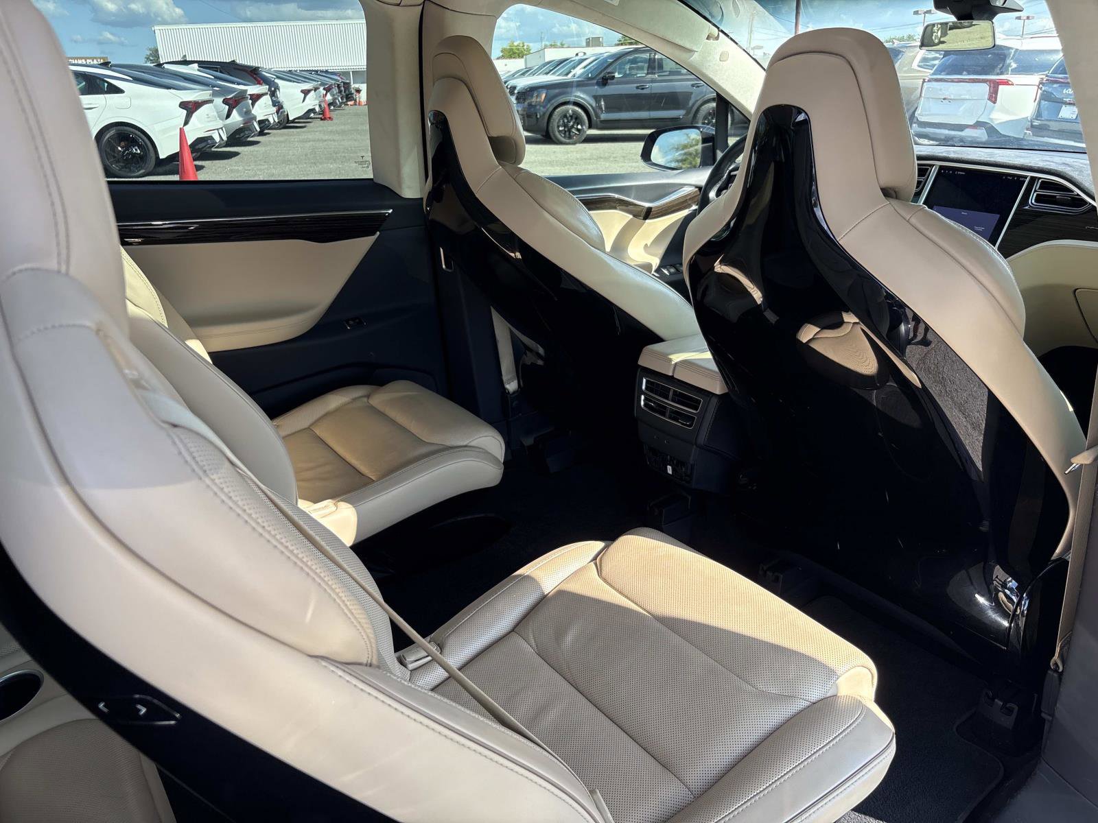2016 Tesla Model X 90D photo 20