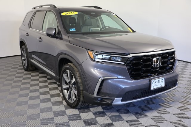 2025 Honda Pilot Elite's photo