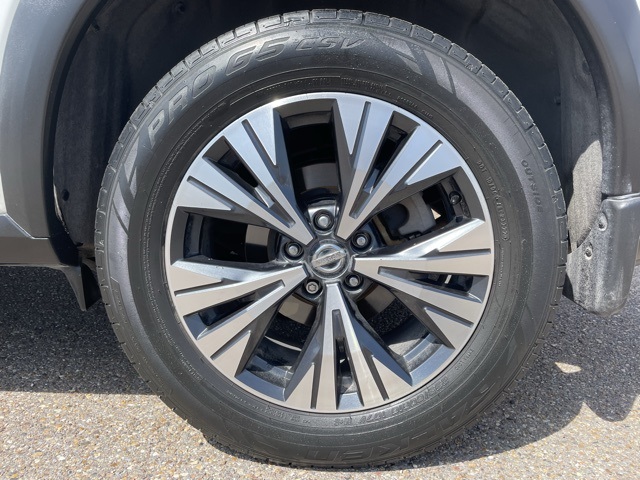 2021 Nissan Rogue SV photo 8