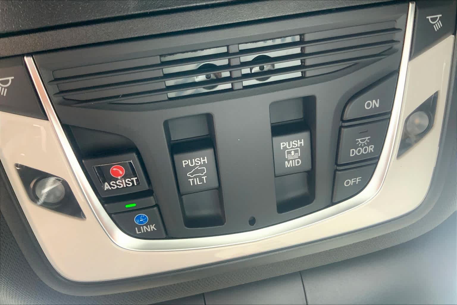 2025 Acura RDX A-Spec Advance photo 14
