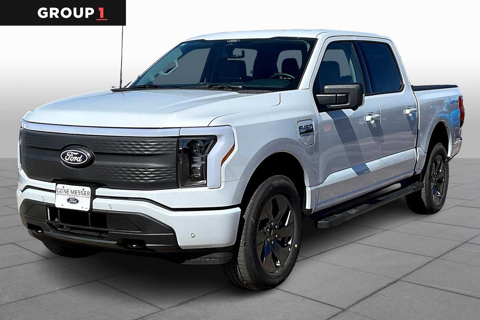 2025 Ford F-150 Lightning Flash's photo