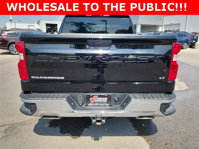 2022 Chevrolet Silverado 1500 LT photo 2