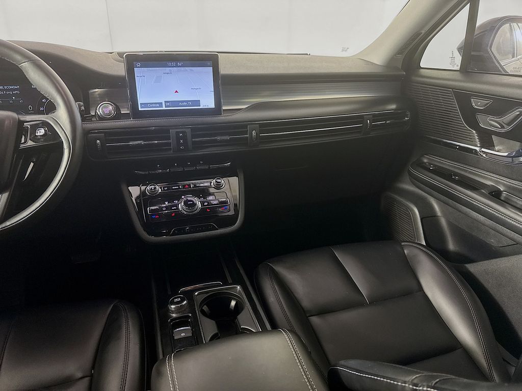 2021 Lincoln Corsair Standard photo 25