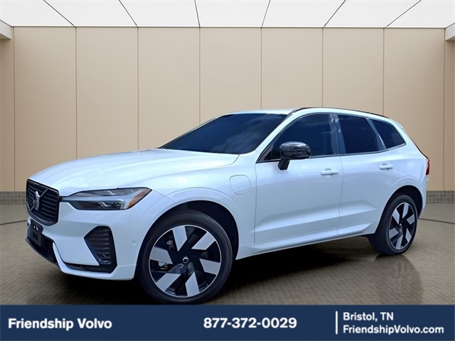 2025 Volvo XC60 Plus's photo