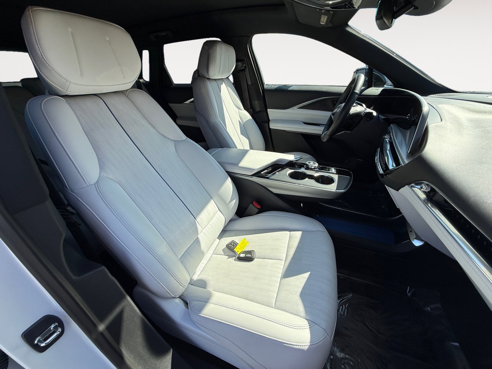 2024 Cadillac Lyriq Sport photo 18