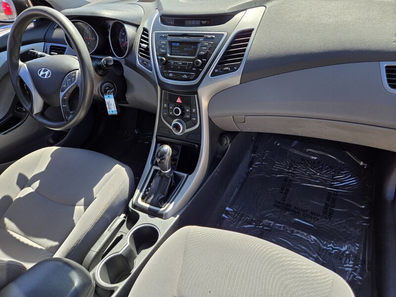 2016 Hyundai Elantra SE Value Edition Sport Limited photo 12